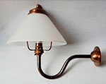 Swan neck bracket with lamp shade holder